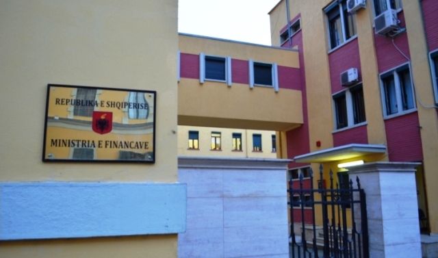 Ministria e Financave do te jepe me koncesion edhe taksen mbi pronen